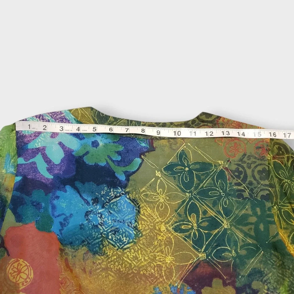Coldwater Creek 100% Silk Abstract Floral Patchwork Blouse Womens Medium V-Neck - Picture 11 of 12